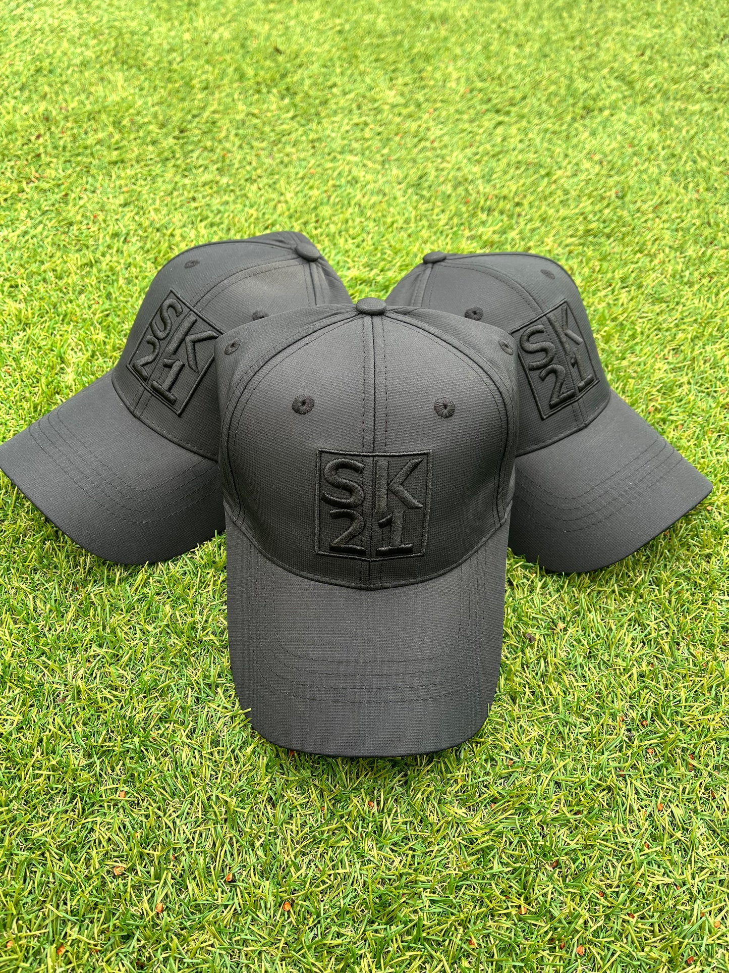 SK21 Black/Black Hat